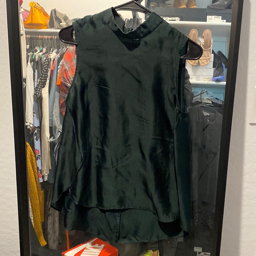 NEED GONE TODAY Theory silk blouse